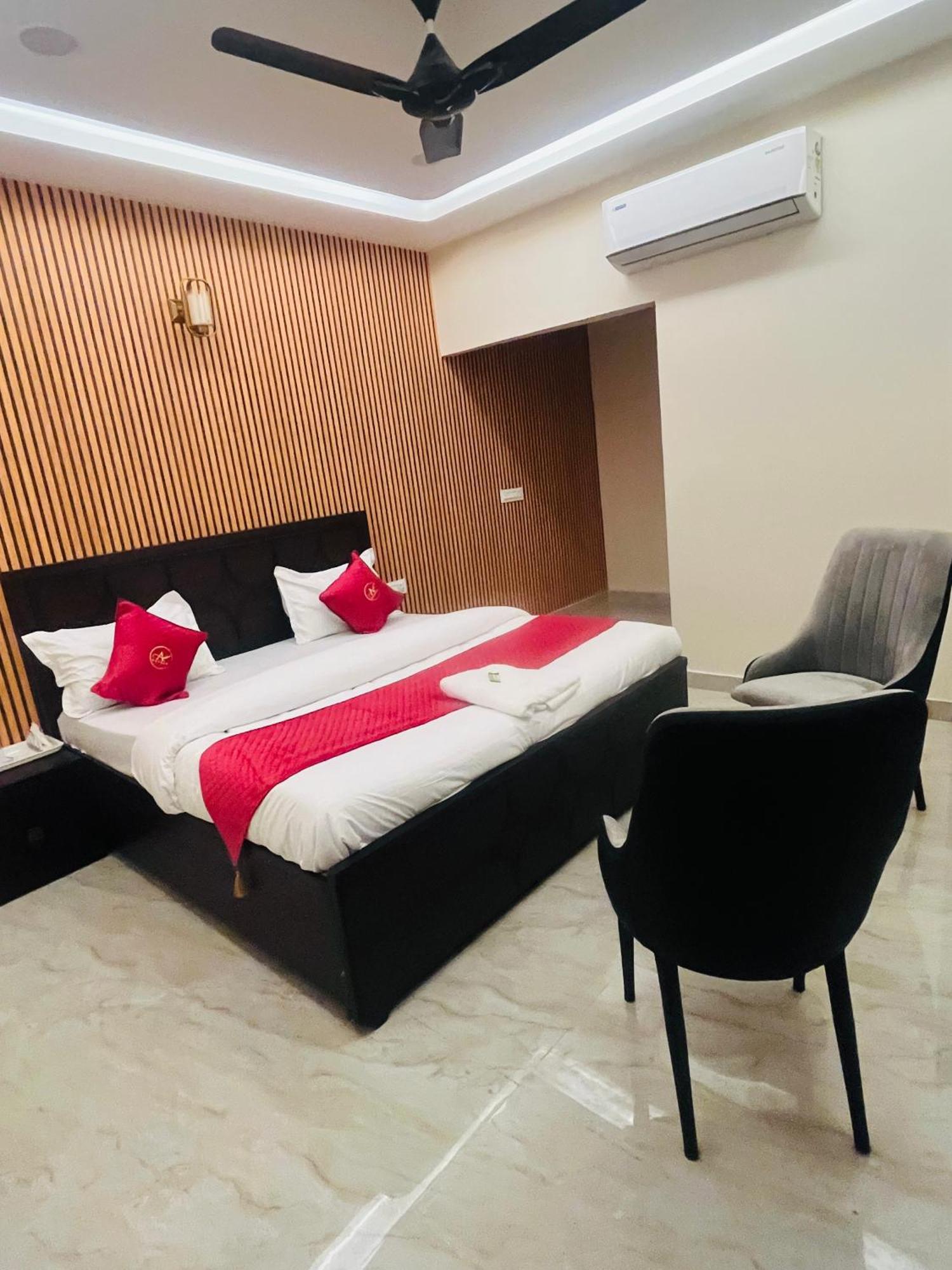 Hotel Royal A Ludhiana Exterior photo