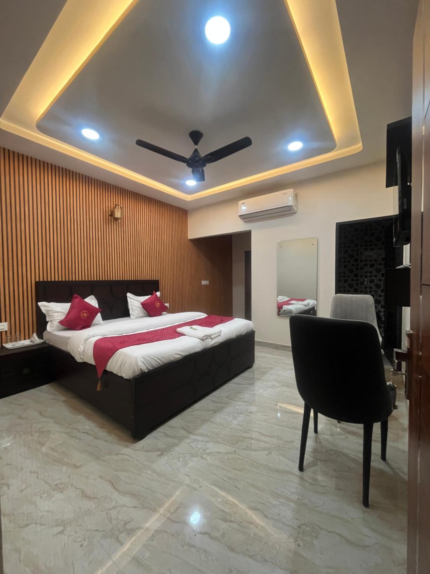Hotel Royal A Ludhiana Exterior photo
