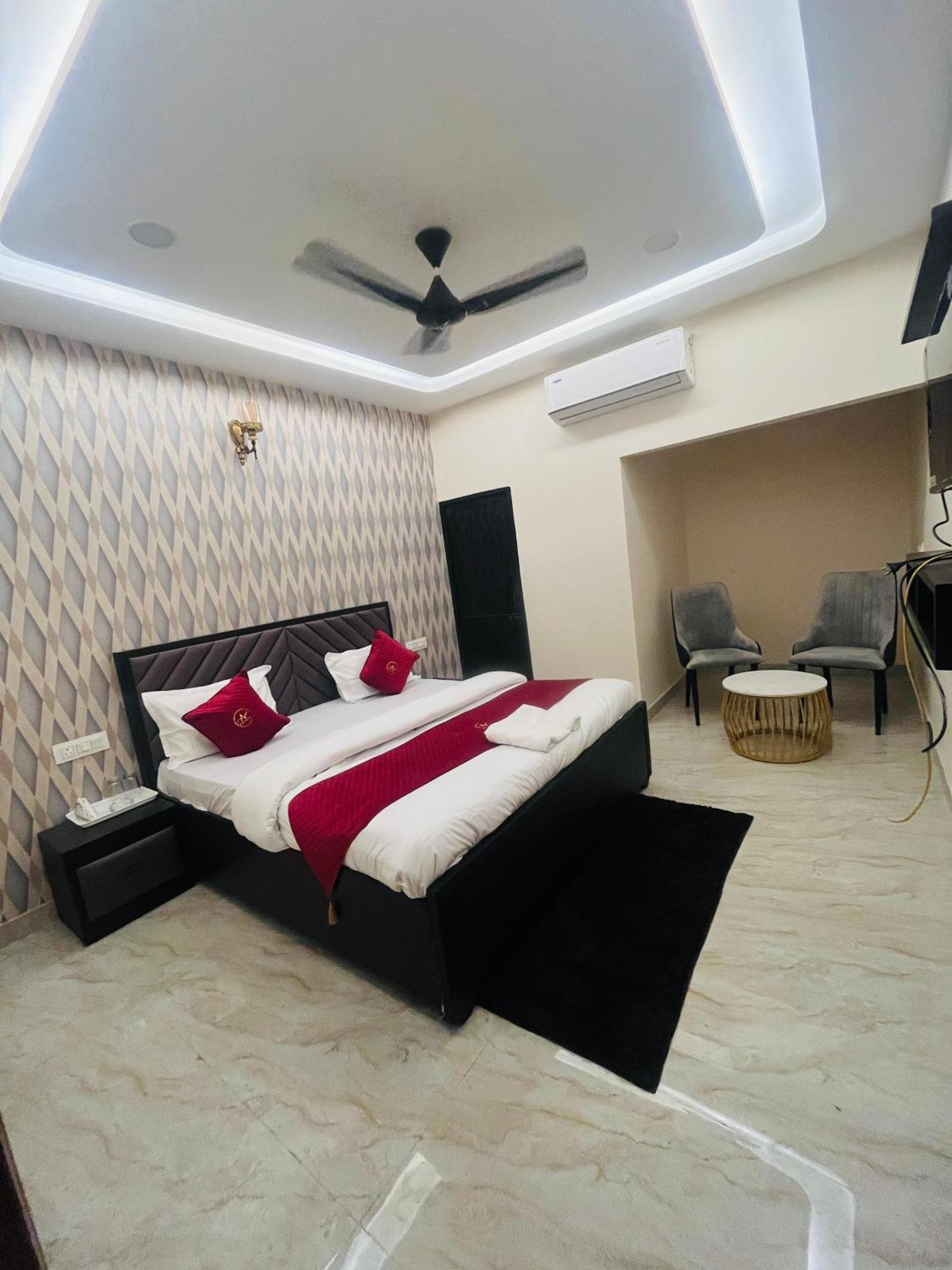 Hotel Royal A Ludhiana Exterior photo